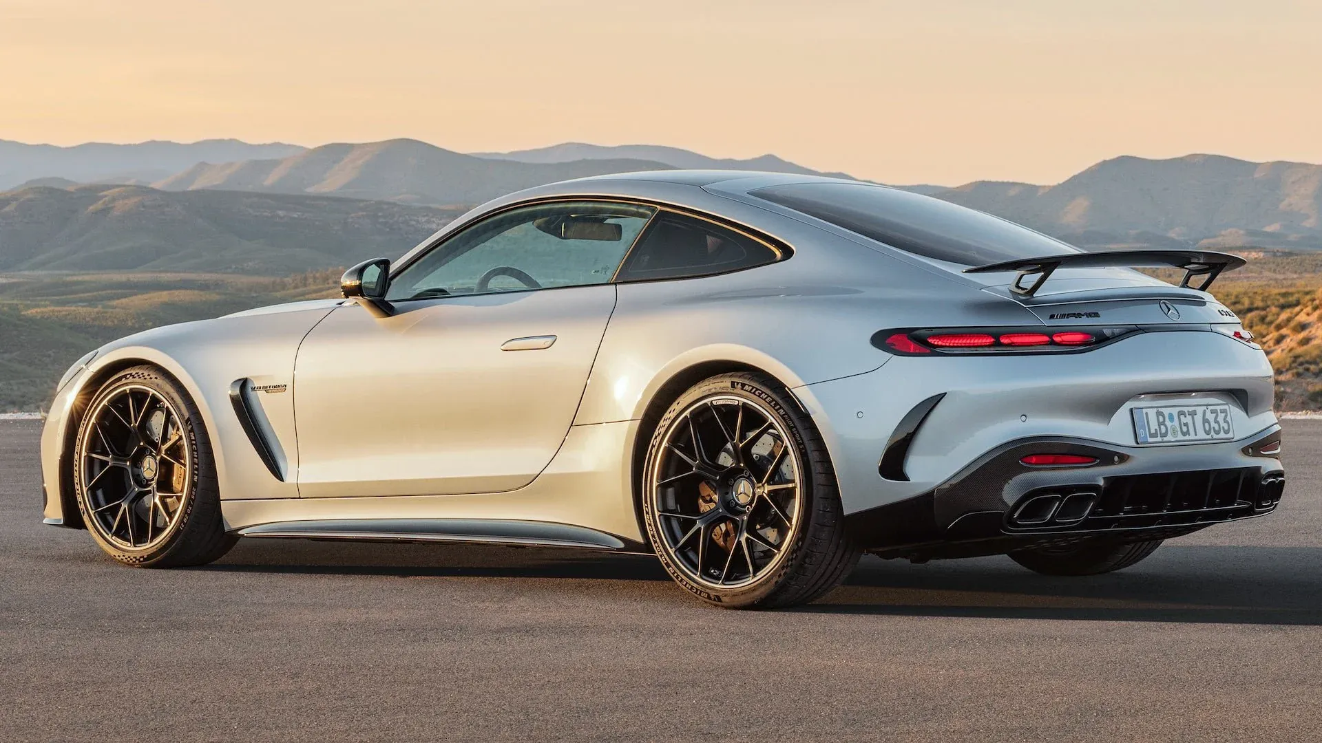 مرسدس بنز AMG GT