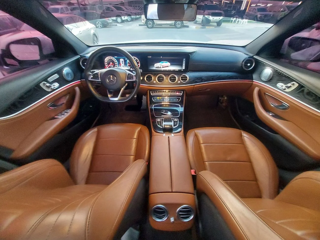 مرسدس بنز E300 مدل 2018