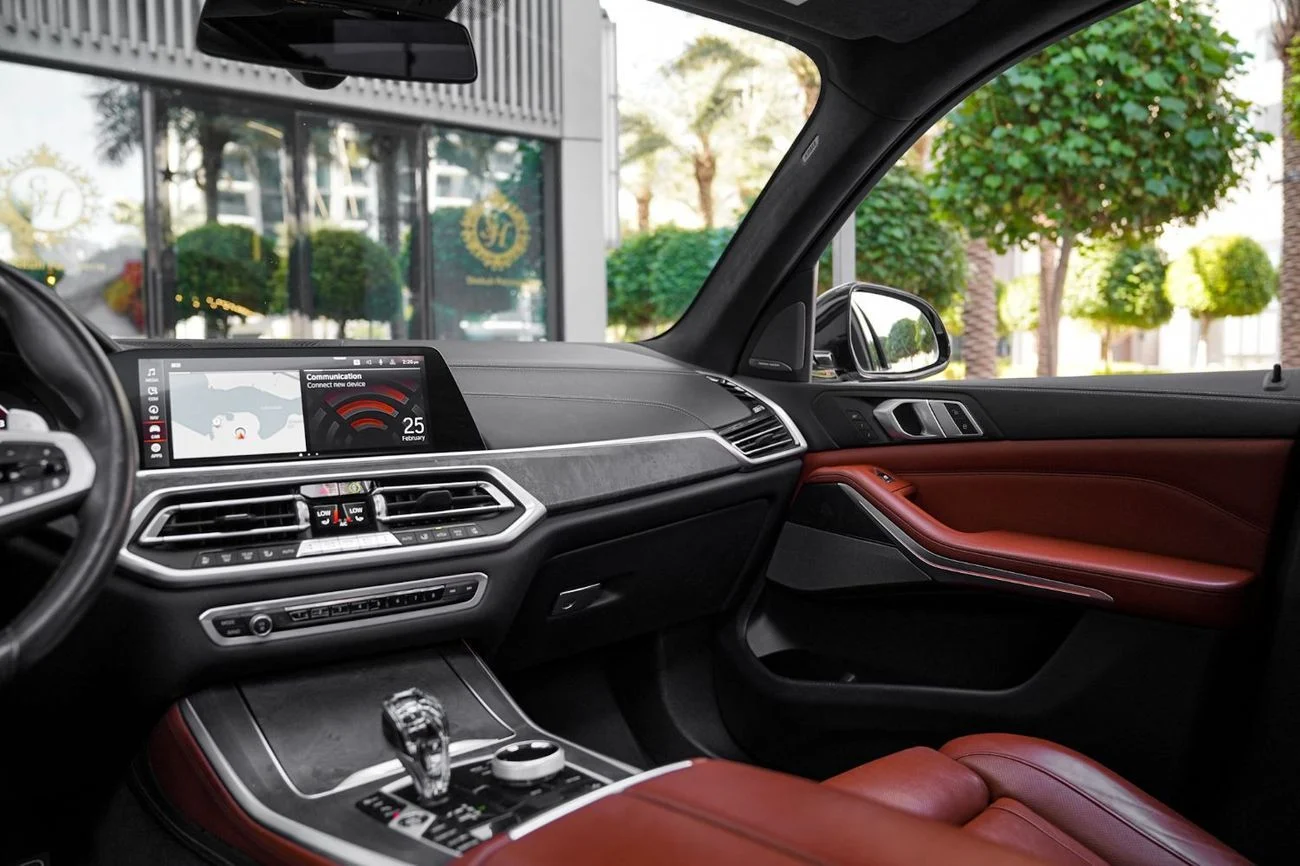بی‌ام‌و X5 M50i