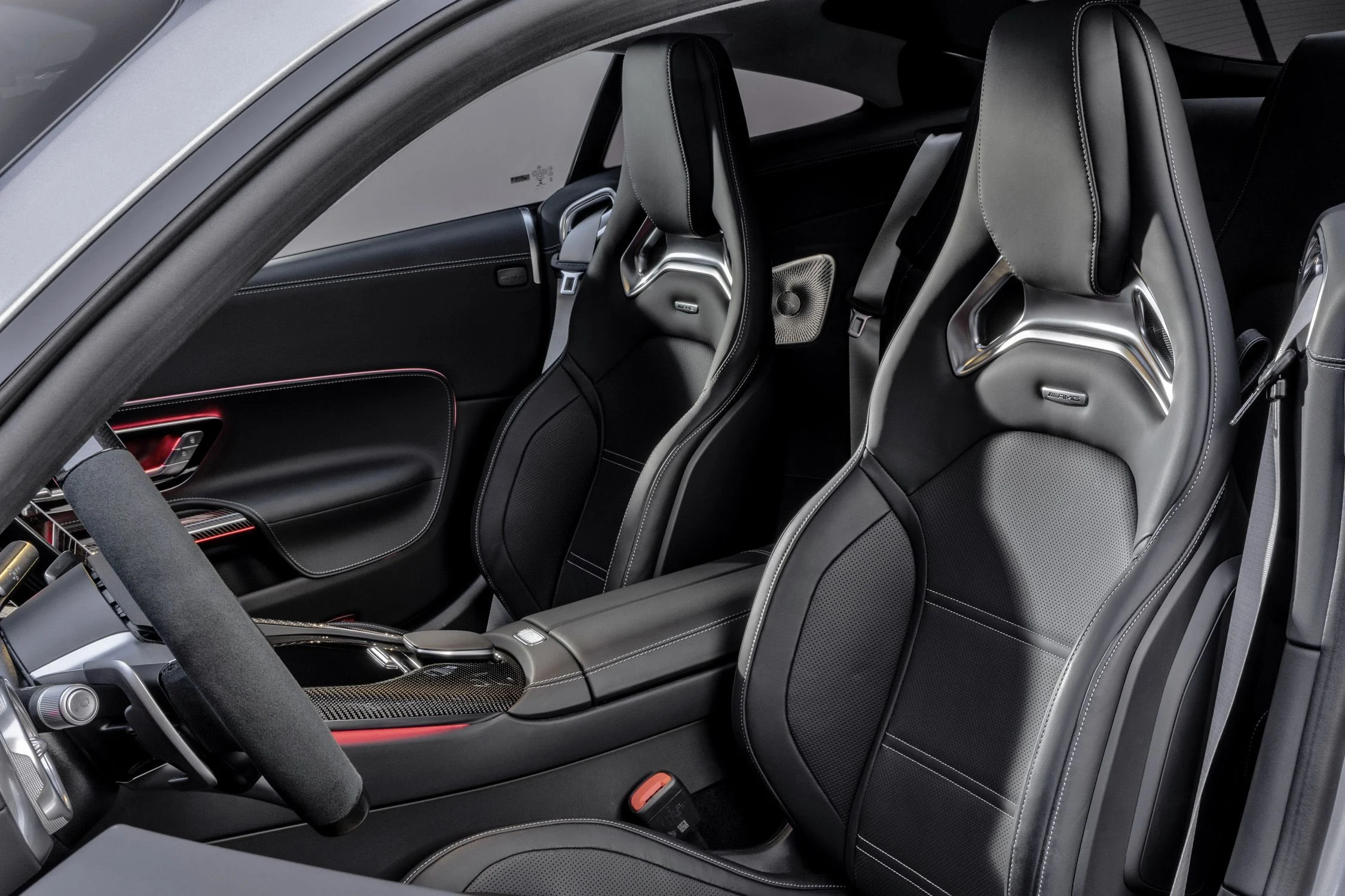 مرسدس بنز AMG GT