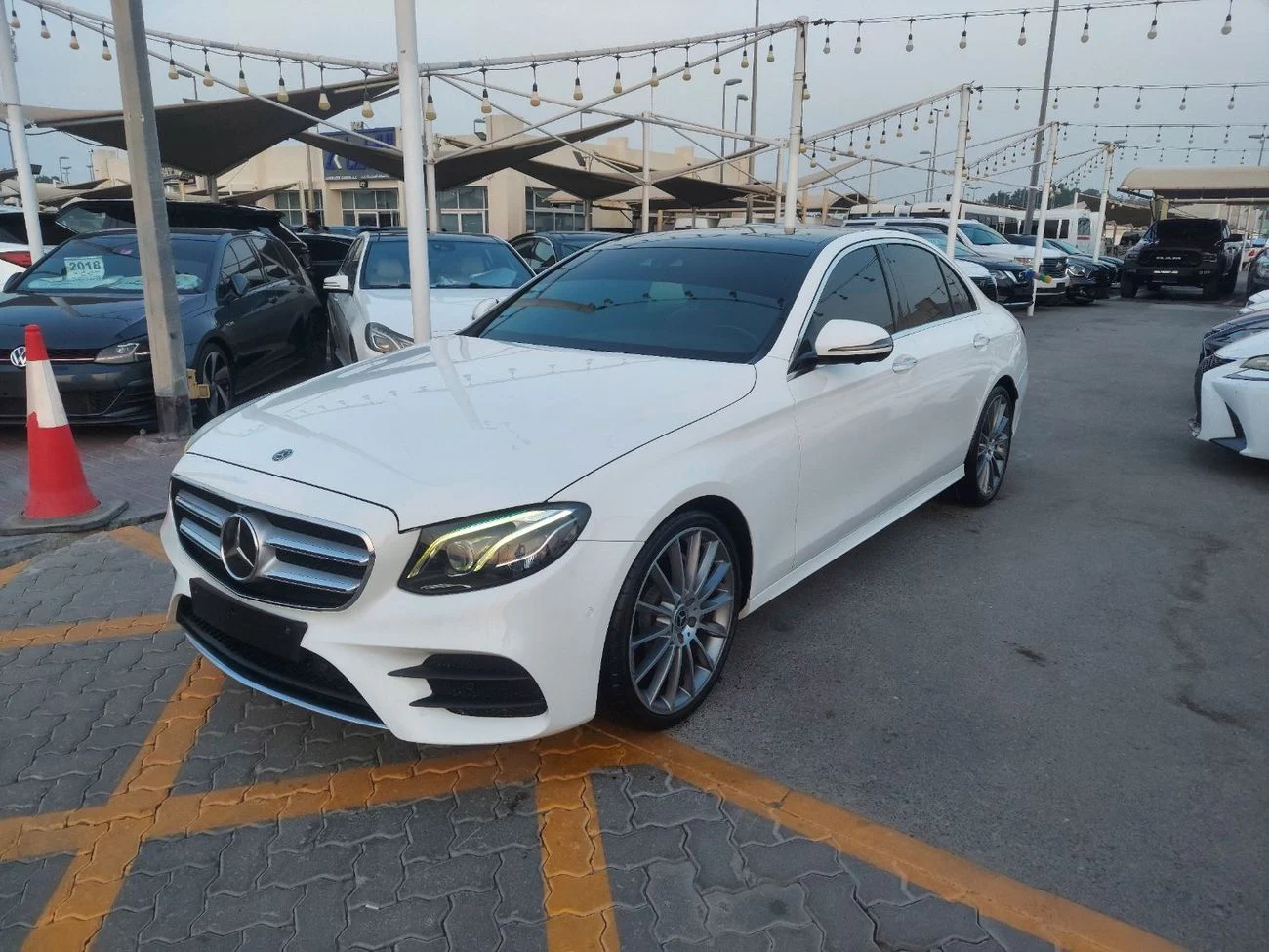 مرسدس بنز E300 مدل 2018