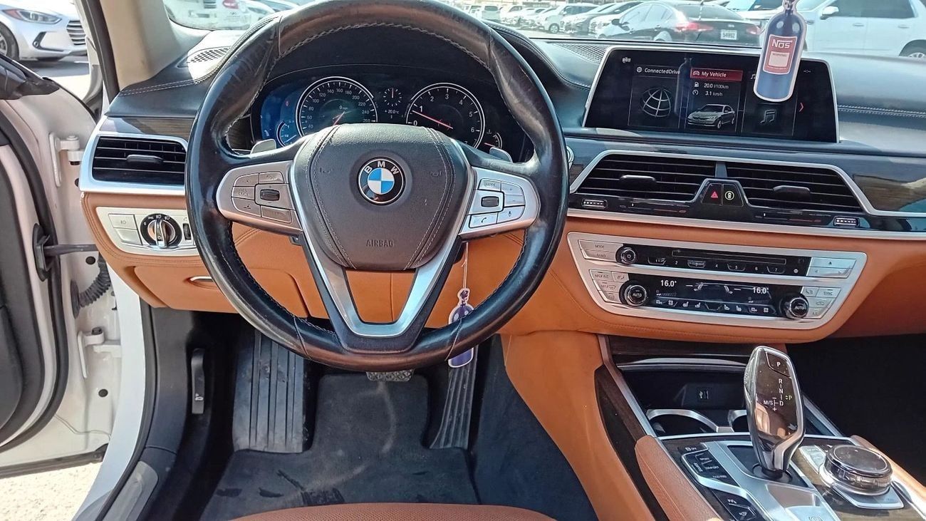 بی‌ام‌و سری 7 مدل 740i 2024