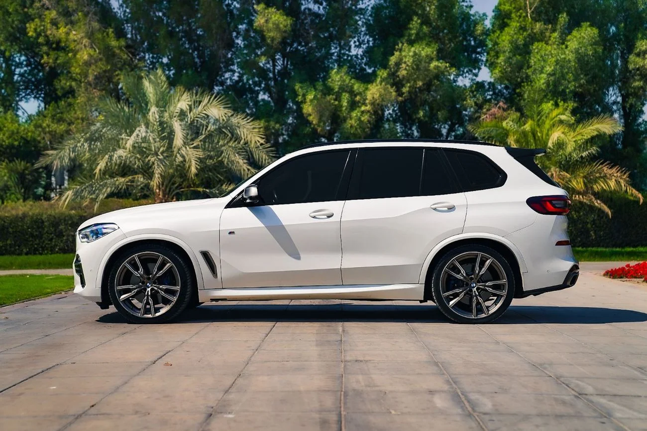 بی‌ام‌و X5 M50i
