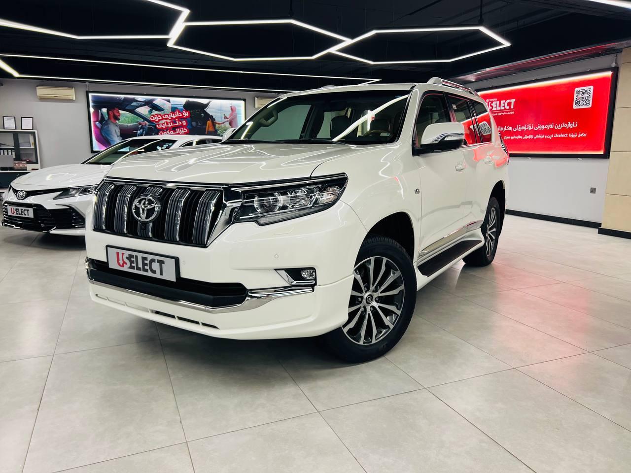 تویوتا لندکروزر پرادو 4.0 VX مدل 2022 — TOYOTA