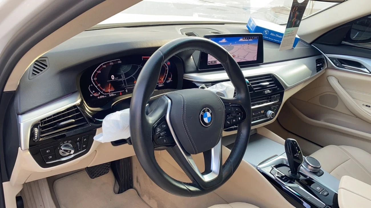 بی‌ام‌و 520i ام اسپرت 2023 — BMW